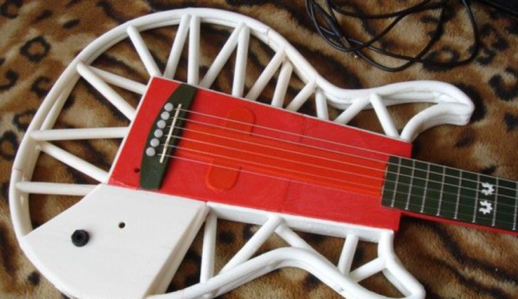 Гитара, напечатанная на 3D-принтере - 2